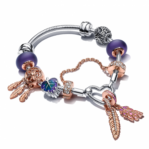 PANDORA náramok Sparkling Feather Dangle Feather